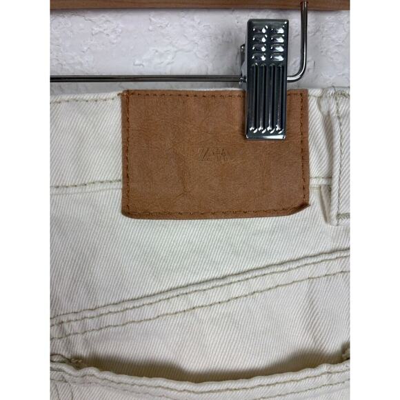 Zara Womens Off-White High-Waisted Straight Leg Jeans 4 Fall Neutral Minor‎ Flaw - Picture 6 of 8